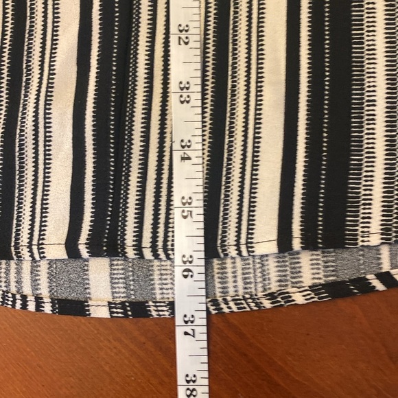 Lush Large V Neck Tunic Dress Pockets - Picture 7 of 7